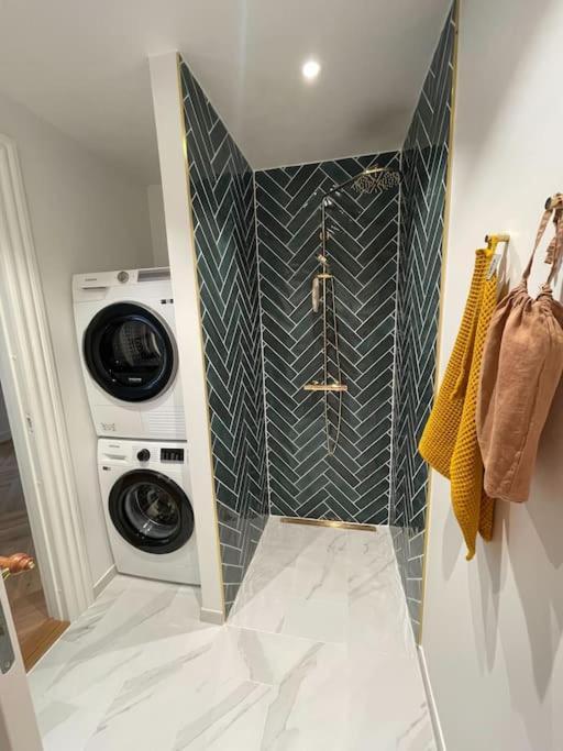Nyrenoveret Charmerende Lejlighed I Odense C! Lägenhet Exteriör bild