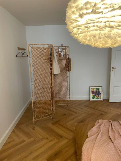 Nyrenoveret Charmerende Lejlighed I Odense C! Lägenhet Exteriör bild