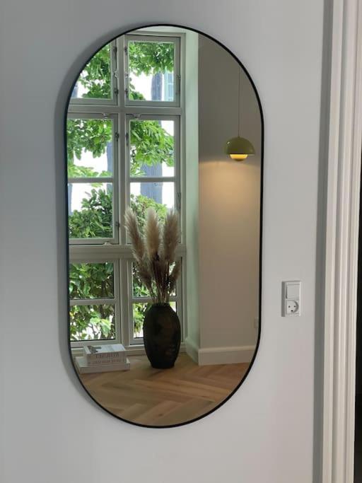 Nyrenoveret Charmerende Lejlighed I Odense C! Lägenhet Exteriör bild