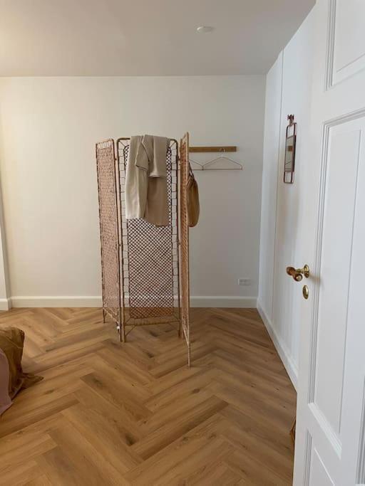 Nyrenoveret Charmerende Lejlighed I Odense C! Lägenhet Exteriör bild